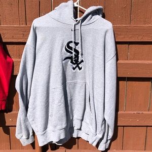 HOODIE / SWEATSHIRT